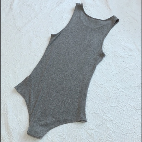 Reposh Jolie Heather Gray Ribbed Bodysuit - Picture 3 of 8